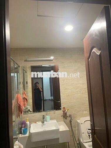 Chính chủ gia đình em cần bán căn Roman Plaza 2N2VS 77,6m2. BC Tây Bắc