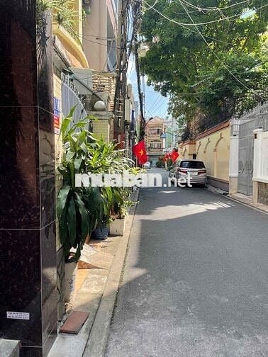 Phòng trọ sang sạch đẹp, có nội thất cho nhân viên 12m2 phường 13 Tân