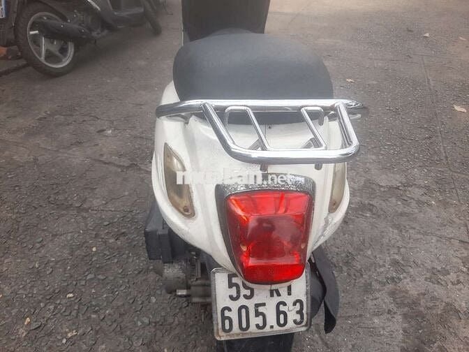 Xe máy màu Trắng