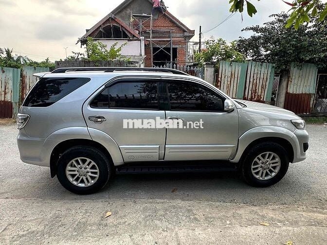 Toyota Fortuner 2012 AT xe mua mơi 1 chủ