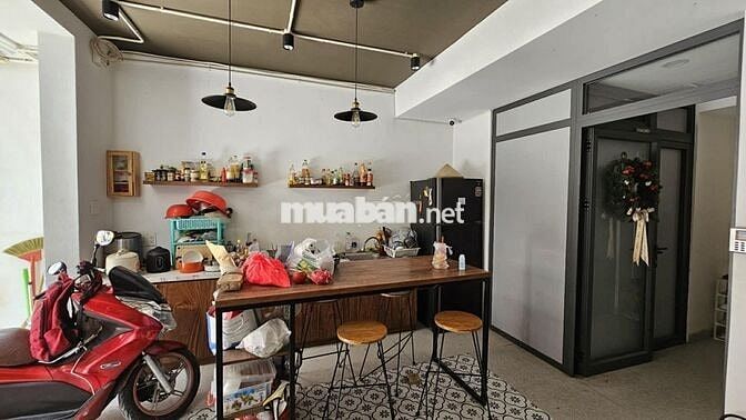 Phòng 3tr  đầy đủ nội thất, nvs riêng tại thích quảng đức