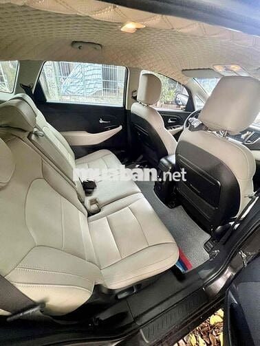 Kia Rondo 2.0GMT đời 2017 chuẩn xe gia đình.