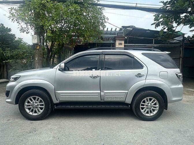 Toyota Fortuner 2012 AT xe mua mơi 1 chủ