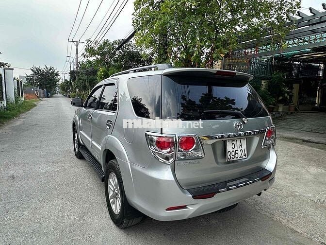 Toyota Fortuner 2012 AT xe mua mơi 1 chủ