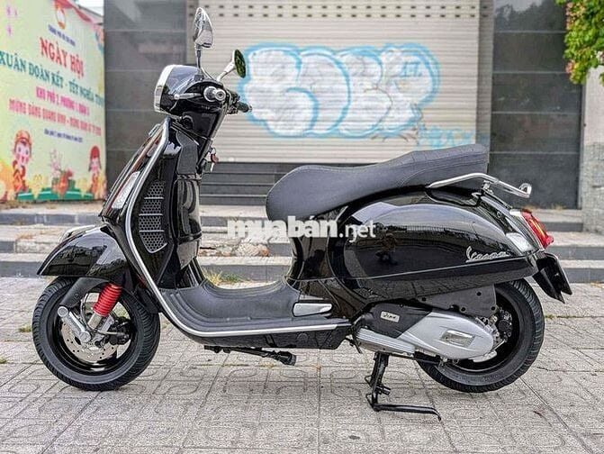 GTS  Super 125 Iget Đen 10/2020