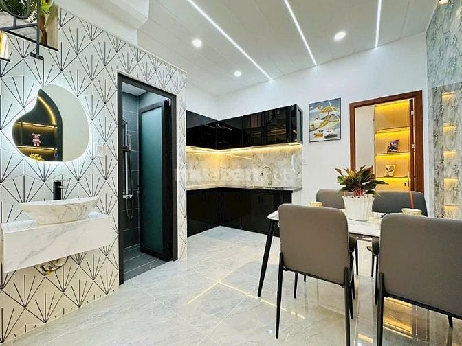 Định cư nước ngoài bán gấp nhà 64m2 Nguyễn Văn Quá, Q12. Sổ hồng riêng