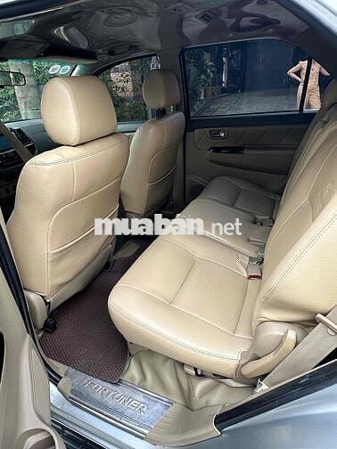 Toyota Fortuner 2012 AT xe mua mơi 1 chủ