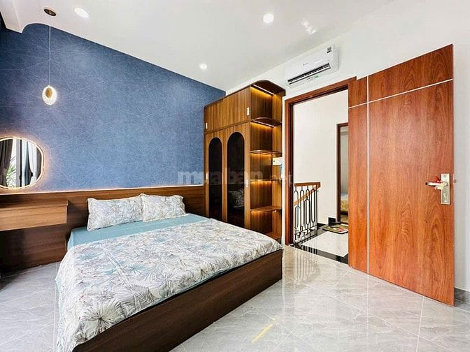 Định cư nước ngoài bán gấp nhà 64m2 Nguyễn Văn Quá, Q12. Sổ hồng riêng