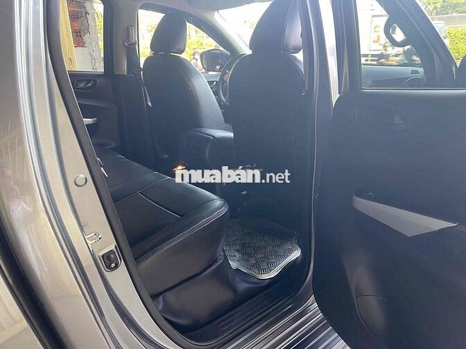 Nissan Navara 2016 NP300E 4x2MT - 112 km