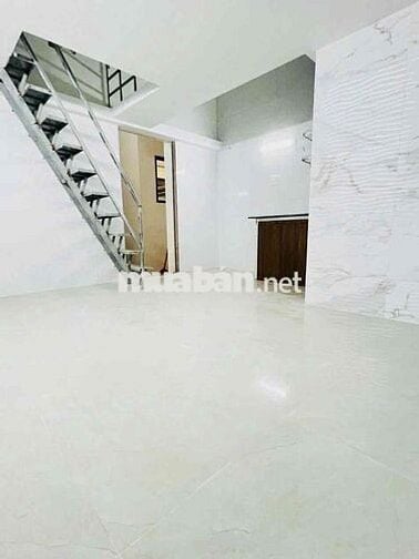 phòng mới xây, không chung chủ, giờ giấc tự do