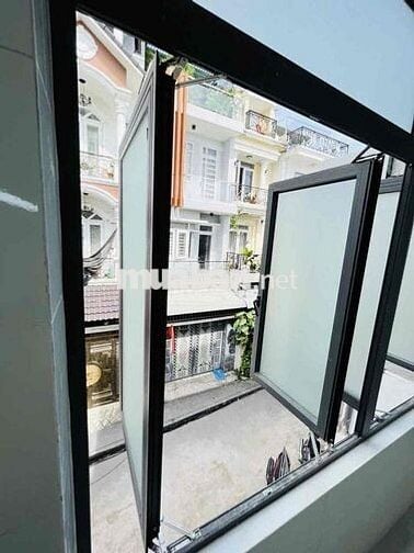 phòng mới xây, không chung chủ, giờ giấc tự do