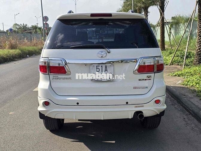 Toyota Fortuner 2011 2.7V - 86123 km