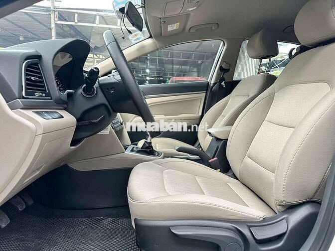 Hyundai Elantra 2018 1.6MT,số sàn, màu trắng,4v6km