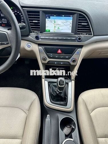 Hyundai Elantra 2018 1.6MT,số sàn, màu trắng,4v6km