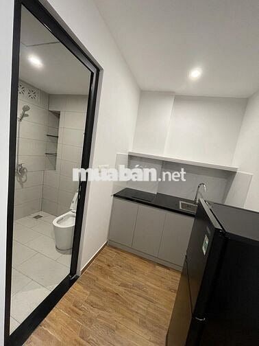 Cho thuê Căn hộ ở Ngọc lâm, gần cầu Chương Dương full đồ giá 6tr