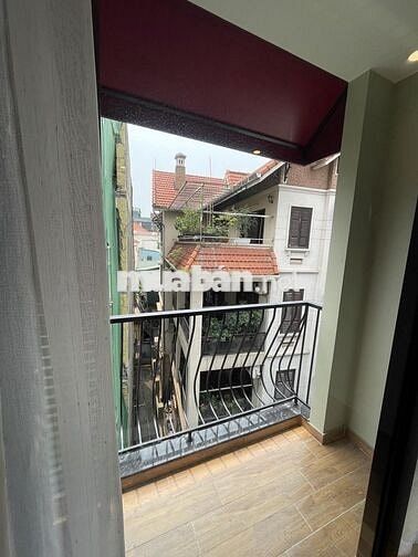 Cho thuê Căn hộ ở Ngọc lâm, gần cầu Chương Dương full đồ giá 6tr