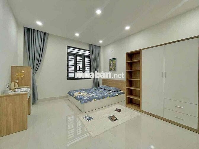 Chdv cho thuê full nội thất, thang máy, gần sân bay Tân Bình, HCM