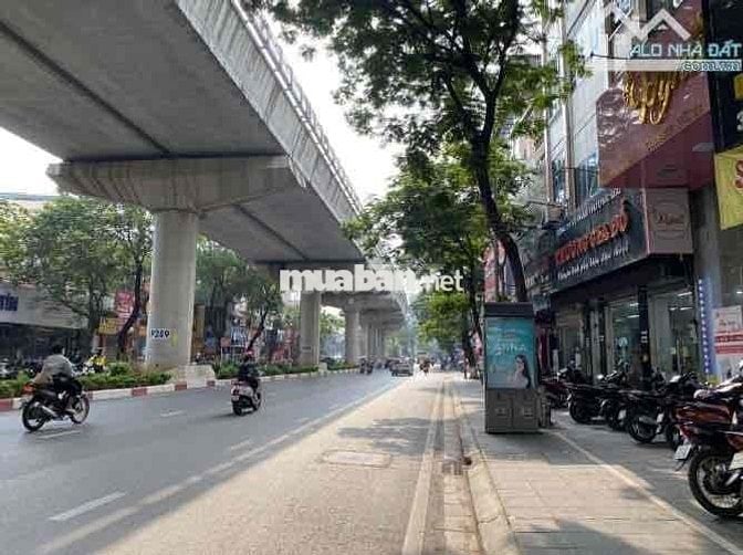 Bán Toà 9 Tầng Mặt Phố Phạm Văn Đồng MT 6,4m Vỉa Hè 8m Chỉ Hơn 20 Tỷ