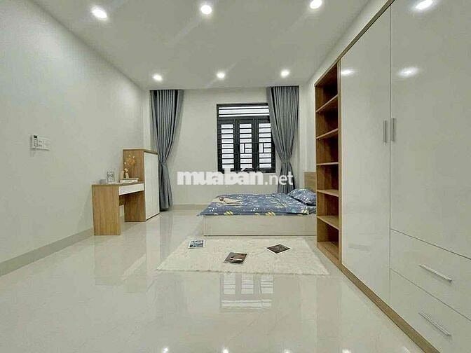 Chdv cho thuê full nội thất, thang máy, gần sân bay Tân Bình, HCM