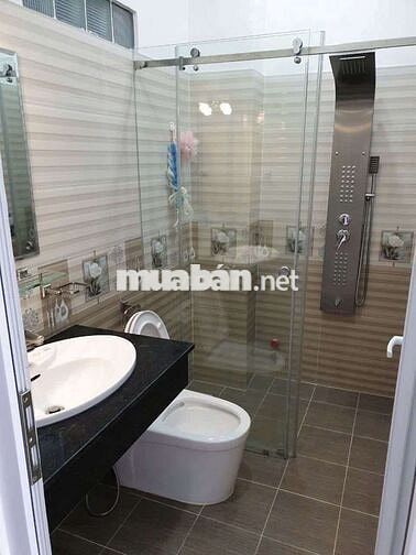 Nhà 1 trệt 3 lầu sân thươnh hẻm 105 Nguyễn Thị Tú Bhh B bình tân