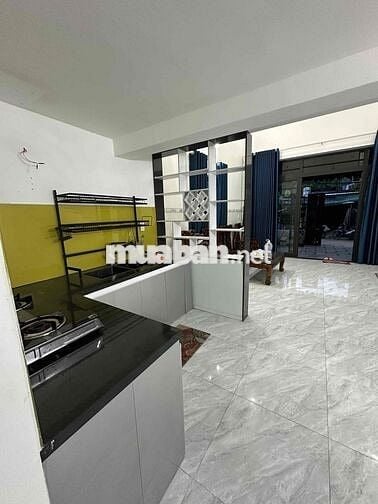 NHÀ ĐẸP VÀO Ở NGAY ĐƯỜNG OTO TẬN NHÀ CÒN CĂN *** GIÁ ***