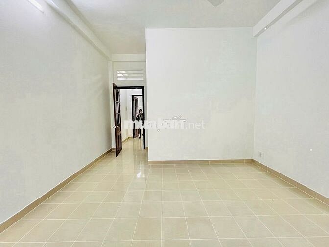 🏡 Cho Thuê Nhà MT Trương Công Định_4,5x20m, Trệt 3 Lầu, Sẵn Máy Lạnh.