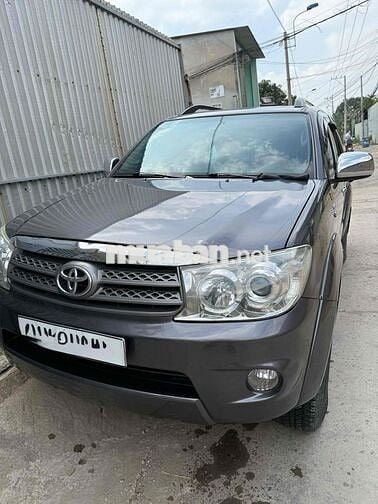 Toyota Fortuner 2010 2.7V - 150000 km