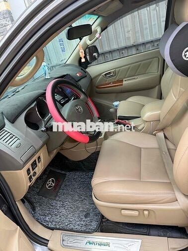 Toyota Fortuner 2010 2.7V - 150000 km