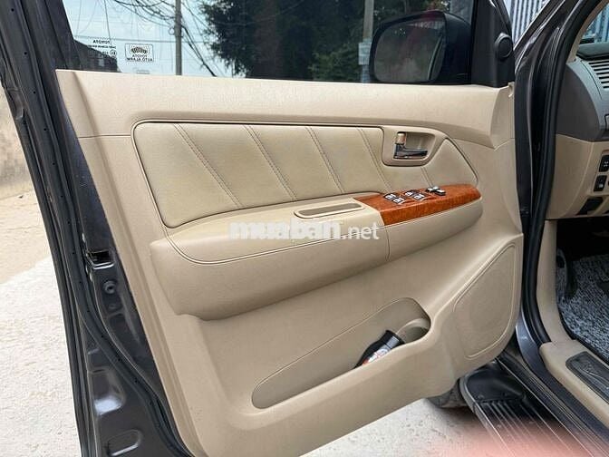 Toyota Fortuner 2010 2.7V - 150000 km