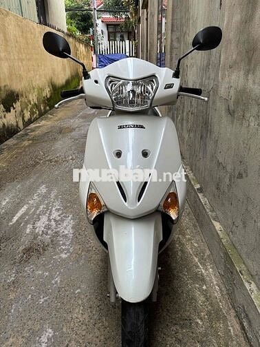 Honda SCR màu Trắng biển 43