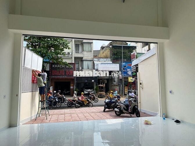 CHO THUÊ MẶT TIỀN TRẦN HƯNG ĐẠO, Q.1 - HẦM 5 TẦNG THANG MÁY - 60 TRIỆU