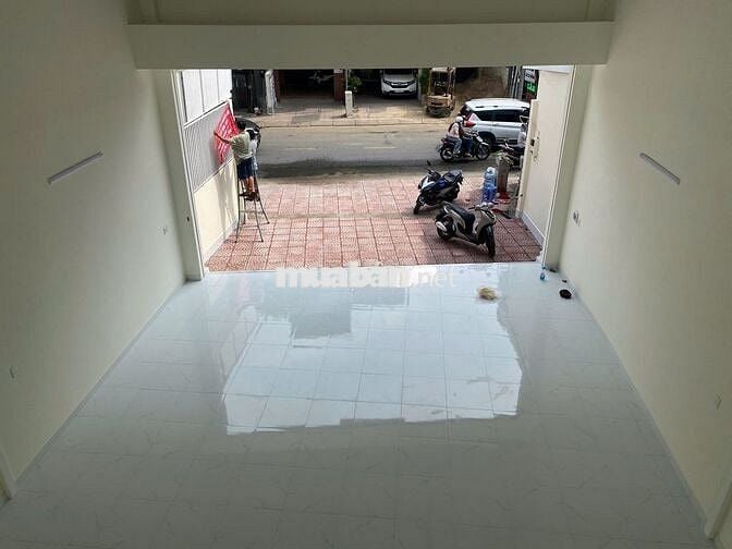 CHO THUÊ MẶT TIỀN TRẦN HƯNG ĐẠO, Q.1 - HẦM 5 TẦNG THANG MÁY - 60 TRIỆU