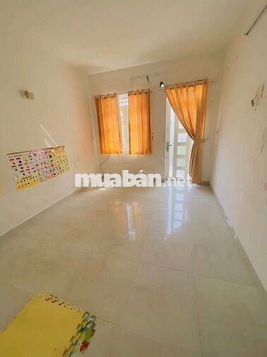 Cho thuê nhà cạnh siêu thị Lotte Mart Nguyễn Văn lượng hẻm thông 1lầu