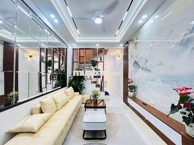 Nguyễn Trãi– Thanh Xuân
DT 40m², xây 4 tầng nhỉnh hơn 8 tỷ