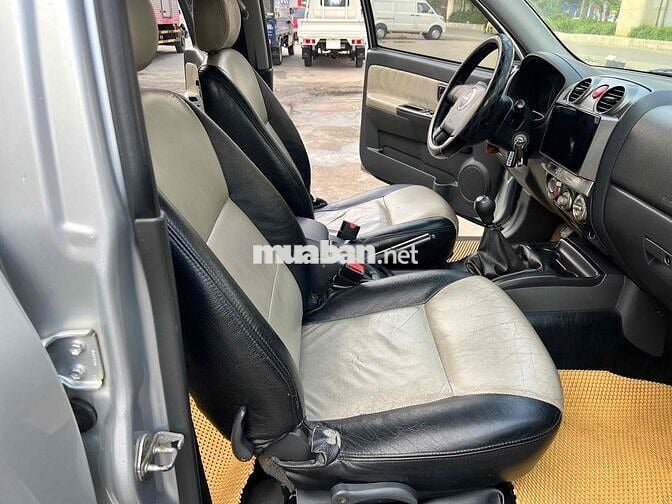 Isuzu Dmax 2010 LS 3.0 4x2 MT - 200000 km