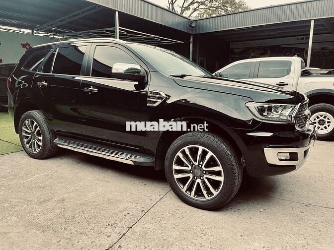 Everest 2020 Titanium 2C Đen nhập Thái