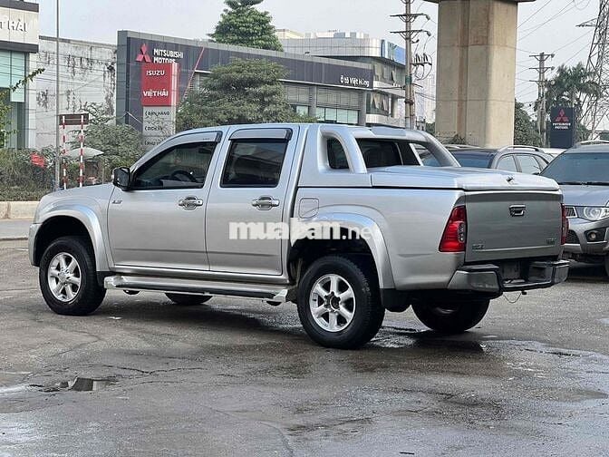 Isuzu Dmax 2010 LS 3.0 4x2 MT - 200000 km