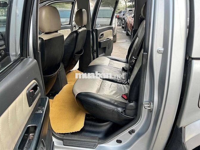 Isuzu Dmax 2010 LS 3.0 4x2 MT - 200000 km