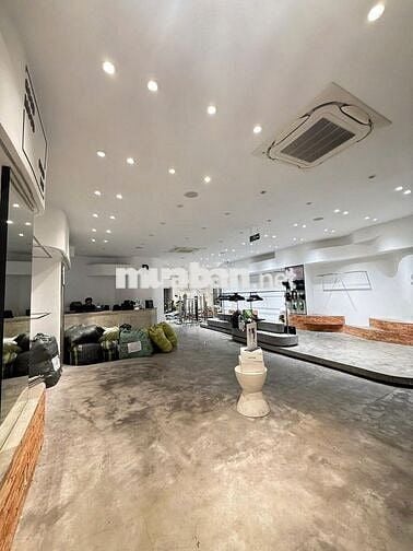 Cho Thuê Nhà Nguyên Căn Mặt Tiền 8x22m 4 Lầu Sư vạn hạnh Q10