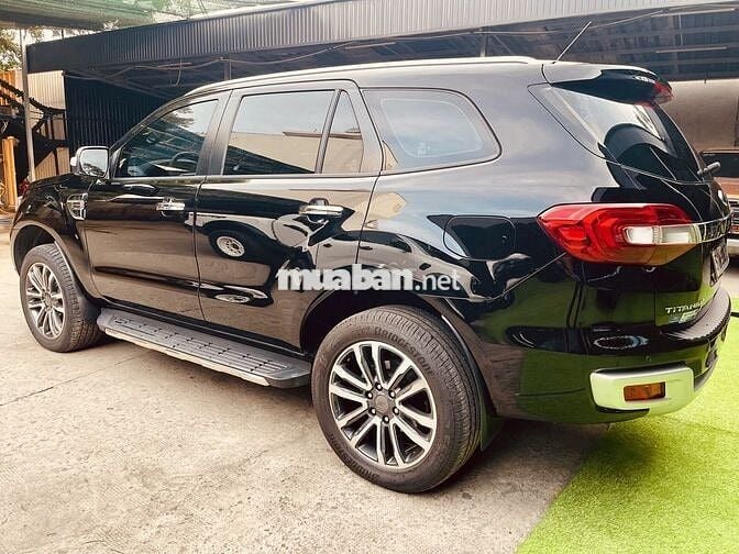 Everest 2020 Titanium 2C Đen nhập Thái