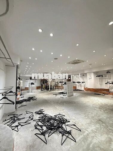 Cho Thuê Nhà Nguyên Căn Mặt Tiền 8x22m 4 Lầu Sư vạn hạnh Q10