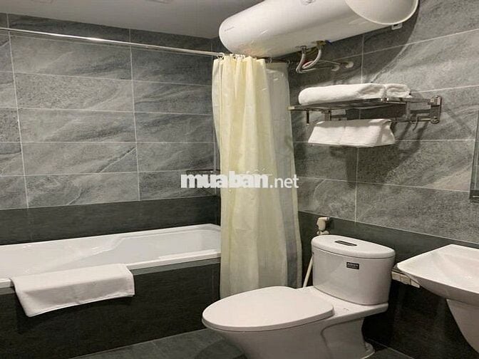 Căn hộ full đồ Hoàng Hoa Thám, Ba Đình, ban công rộng 6.6 triệu/tháng