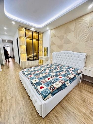 Ô TÔ VÀO NHÀ NGỌC HÀ, 5 TẦNG MẶT TIỀN RỘNG, NGÕ THÔNG THOÁNG!