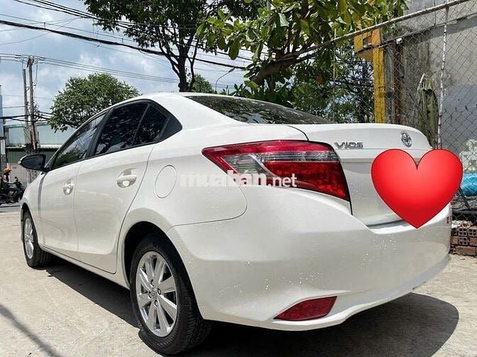 Toyota Vios 2016 số sàn màu trắng