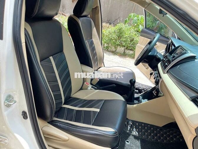 Toyota Vios 2016 số sàn màu trắng