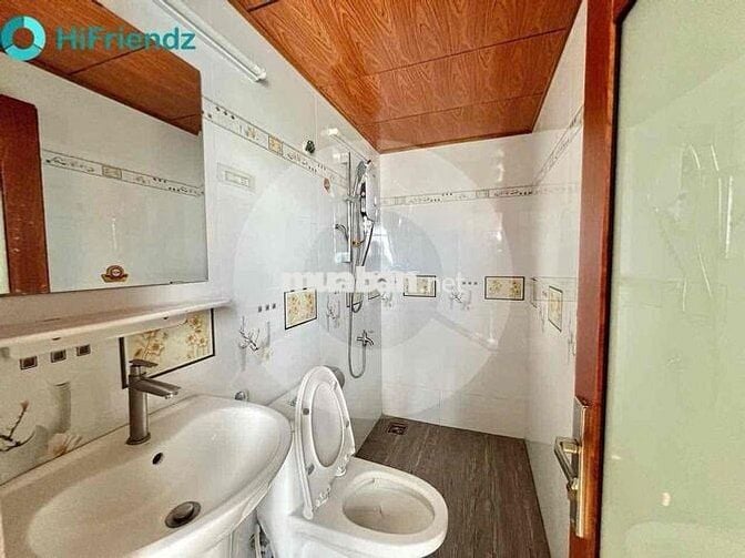 Cho thuê phòng Mã Lò full nội thất, ban công rộng, chỉ tính điện nước