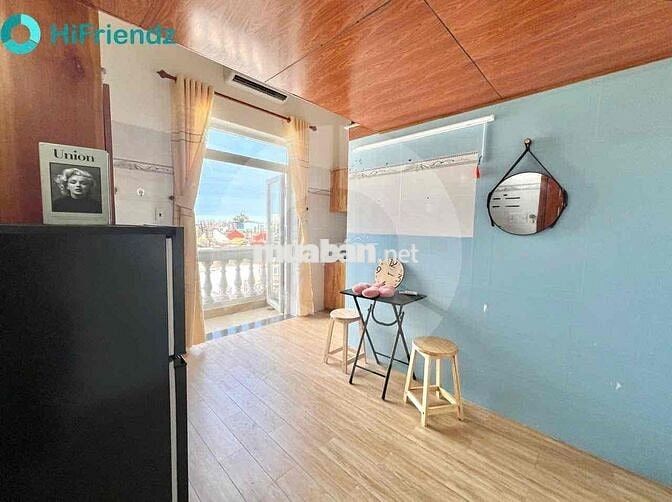 Cho thuê phòng Mã Lò full nội thất, ban công rộng, chỉ tính điện nước