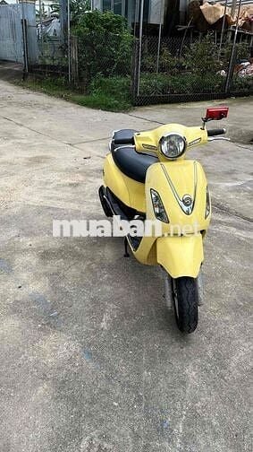 SYM Attila màu Vàng