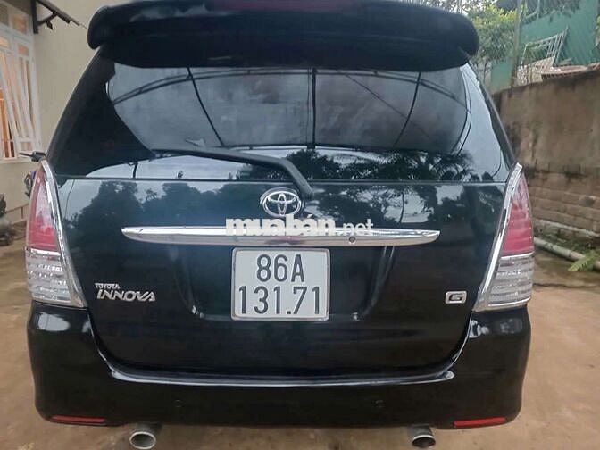 Toyota Innova Đen Số sàn 7 chỗ