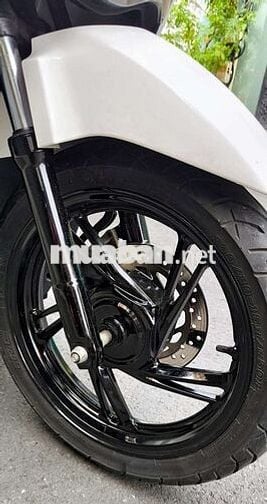 Honda SH màu Trắng như mới cần đổi xe